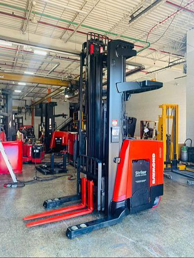 Sold-Raymond-750-R45TT-CSA-Electric-Reach-Truck-4,500lb-321”-Lift-BramptonON