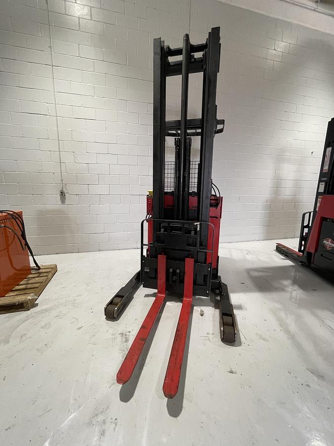 Used Forklifts Delivered to Ottawa | CSA‑Aligned, Audit‑Ready Units | Premier Lift