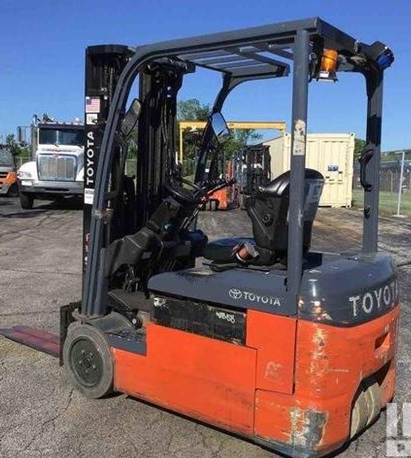 2019 Toyota 8FBE15U electric 3-wheel forklift with CSA certification deployed in Mississauga for indoor warehouse operations and narrow aisle maneuvering