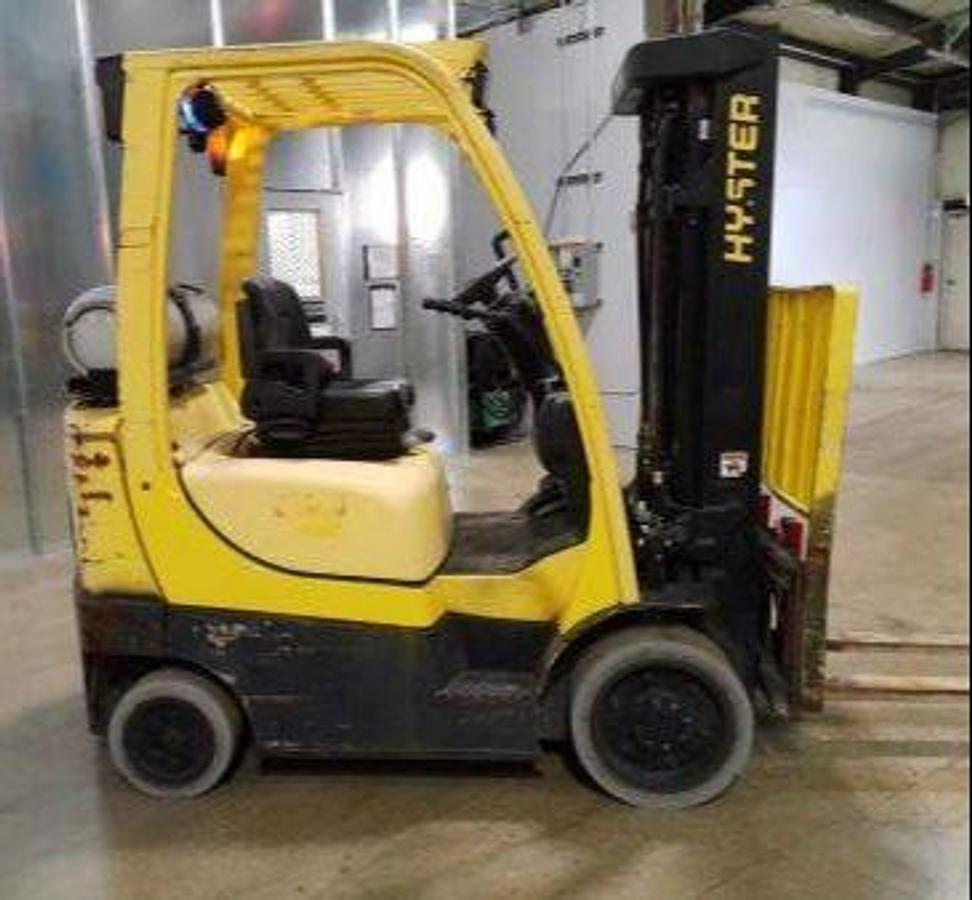 2019 Hyster S50FT forklift – 5,000 lb capacity, 83/189 triple mast, LPG cushion tire, 4‑way hydraulics, running and operating