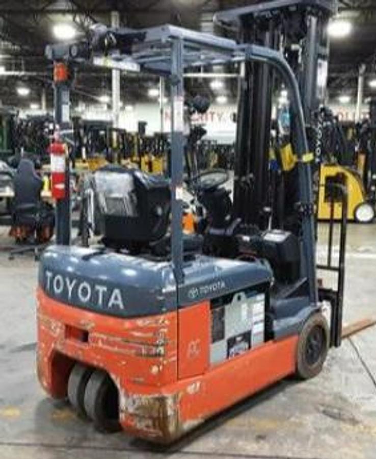 "2021 Toyota 8FBE18U electric forklift rear angle cushion tire 36V"