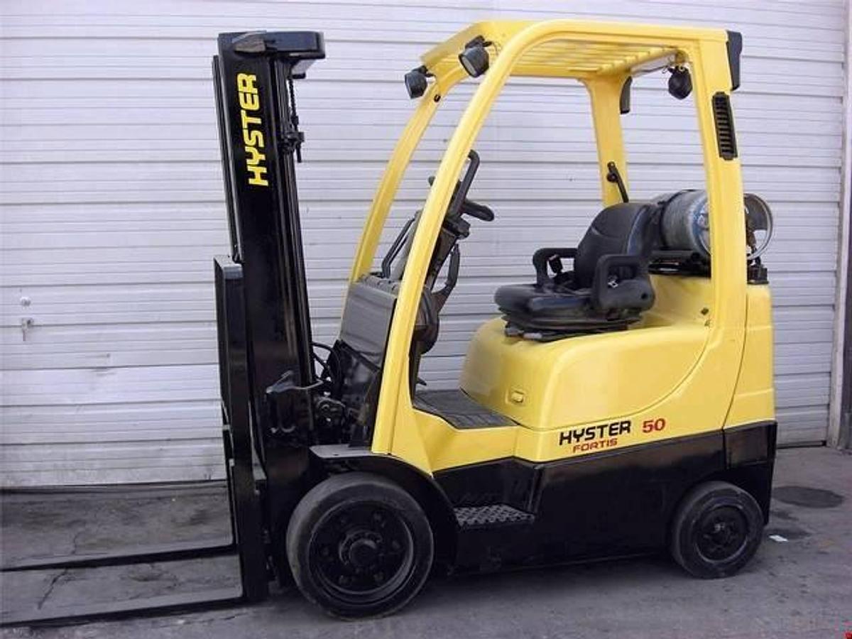 2015 Hyster S50FT CSA propane forklift Brampton 5000 lb 189” triple mast side shift cushion tires indoor warehouse export-ready