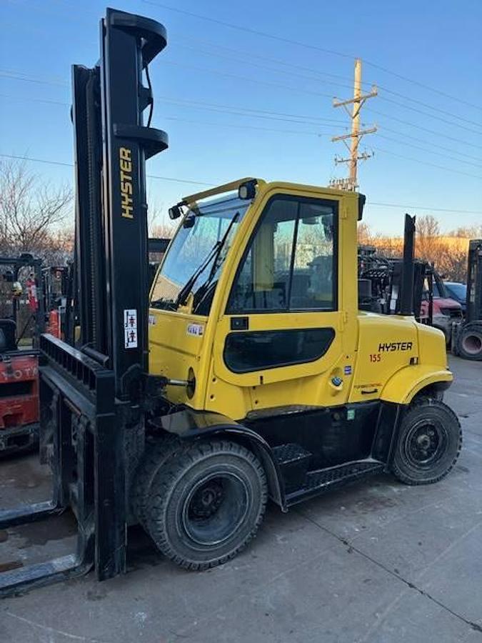 CSA-certified diesel forklift | 15,500 lb | full cab | fork positioner | pneumatic tires | outdoor spec | Premier Lift Brampton ON