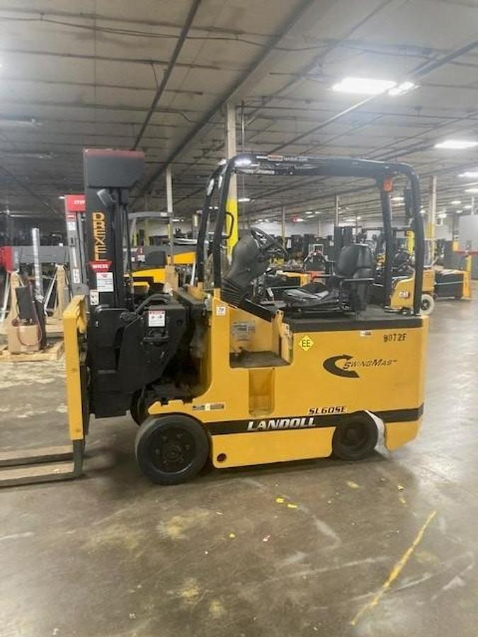 CSA-Certified 6,000 lb Drexel SL60AC Swing Mast Forklift with Triple Mast (89” Lowered / 159” Raised) Available in Brampton ON