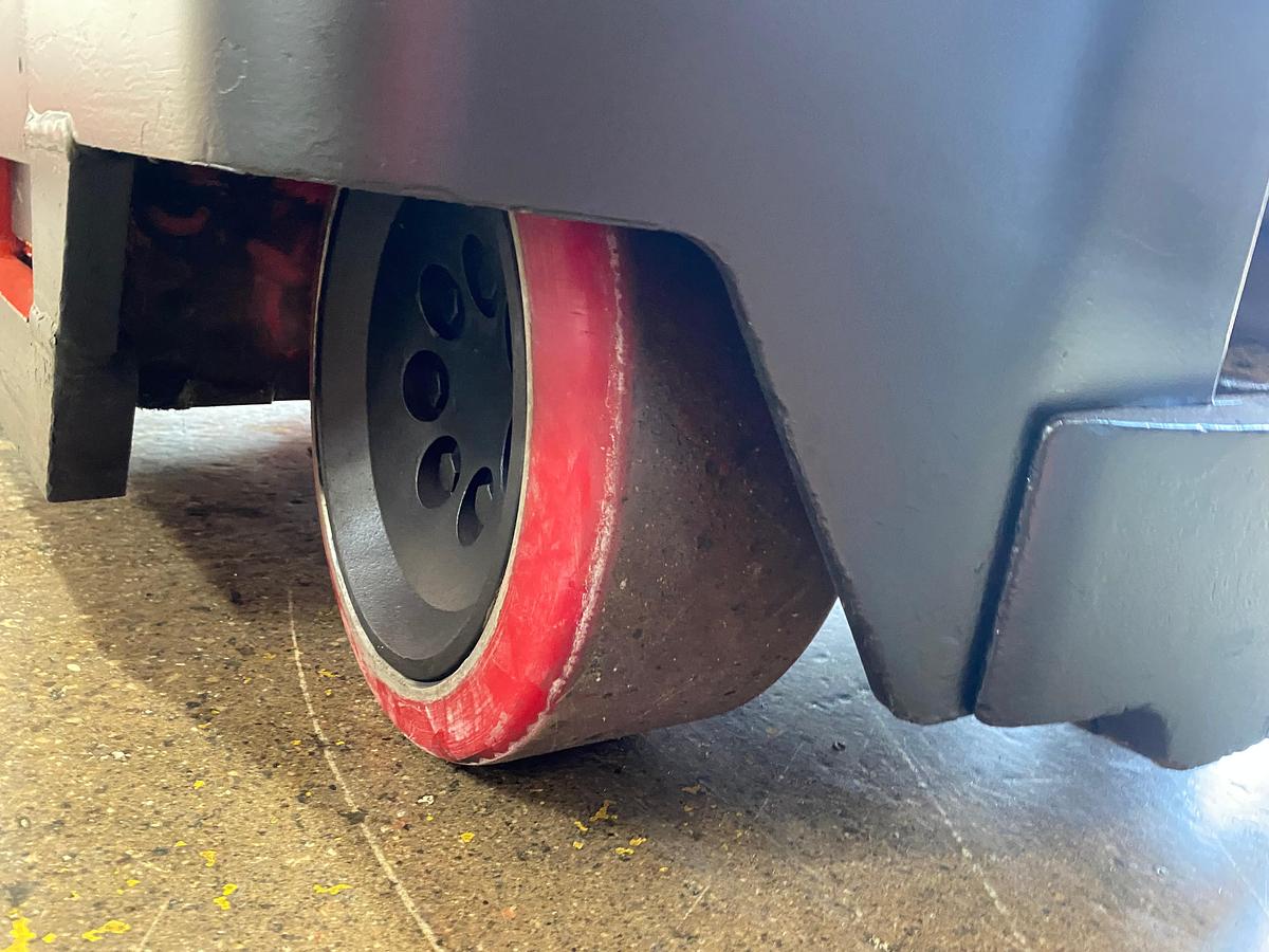 rear non mark poly drive wheel