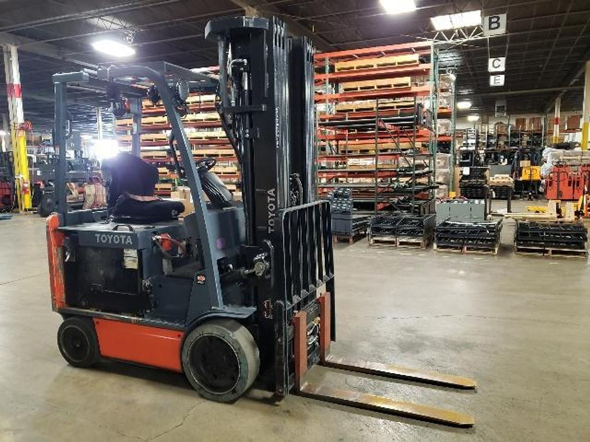 Toyota 8FBCU25 CSA electric forklift Brampton 5000 lb 278” quad mast clamp-ready freezer-compatible UL/EE fire-safe battery optional