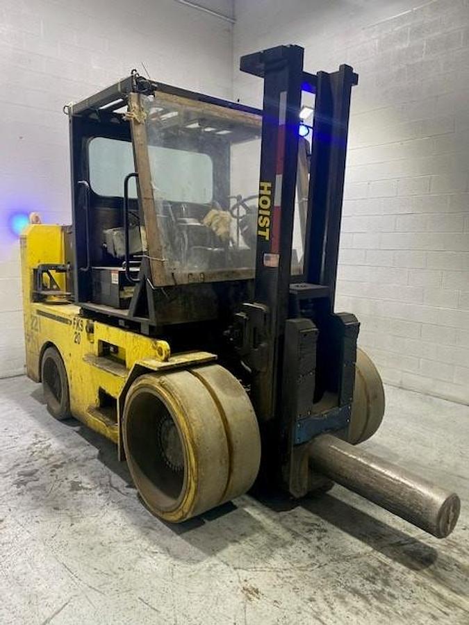 Hoist FKS20 – front angle view – coil ram, mono mast, cushion tires – propane forklift for indoor coil handling – CSA certified – Brampton ON