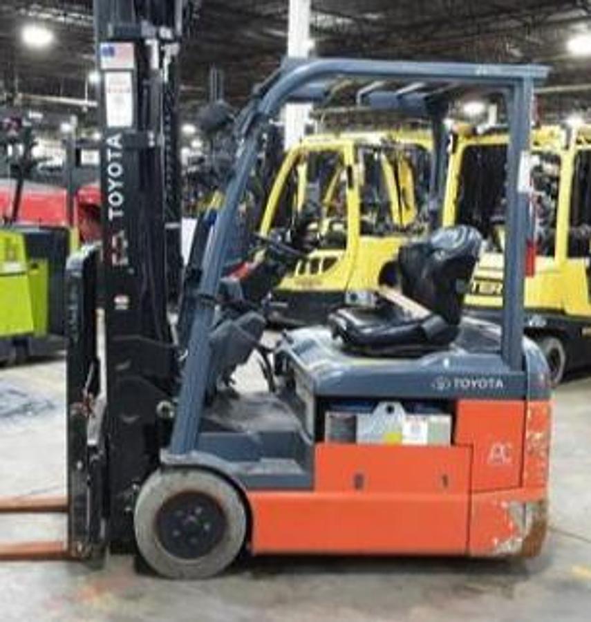 2021 Toyota 8FBE18U electric forklift opposite side view 3500 lb capacity