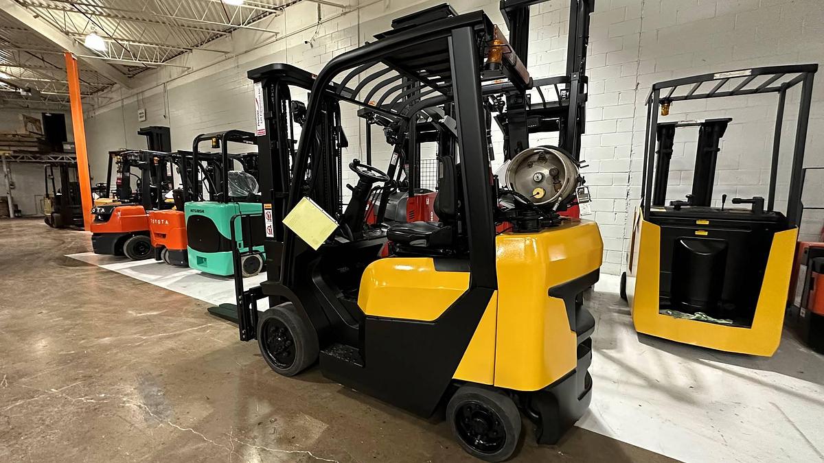 CSA-Certified Propane Forklift – 5,000 lb Liugong CLG2025G-C with Triple Mast & Cushion Tires Delivered to Brampton