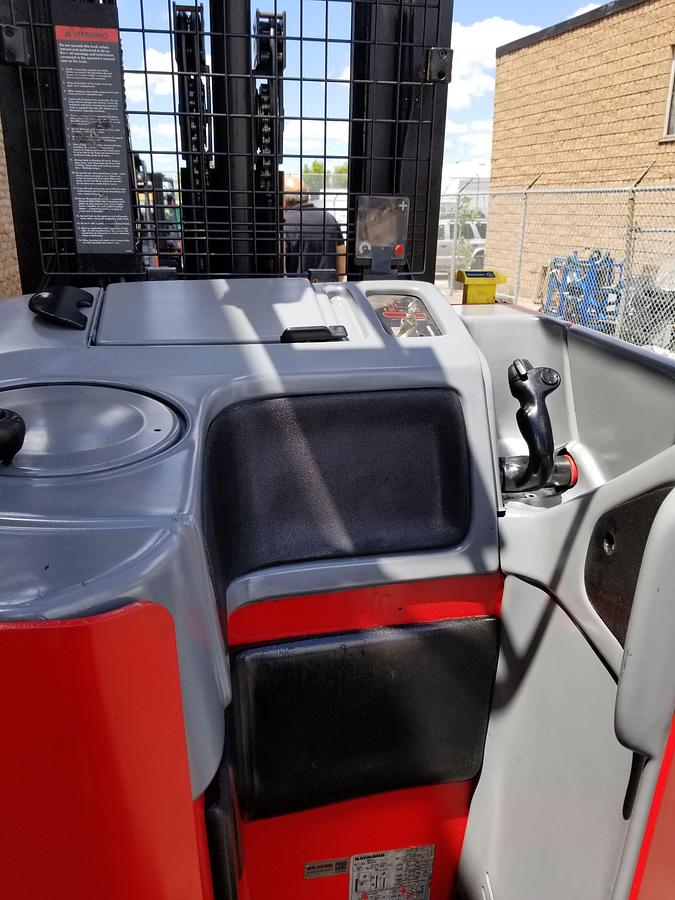 Ergonomic Operator Compartment with Steering and joystick