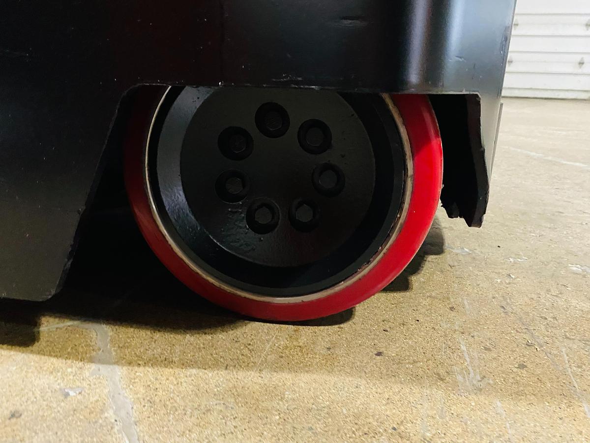 Drive wheel assembly of 2006 Raymond 740‑R35TT, 36V electric reach truck, CSA/MOL certified.