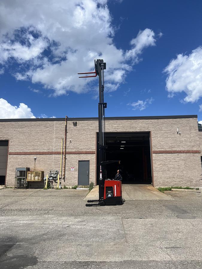 Refurbished Raymond 740-R45TT | 4,500 lb | 280" Triple Mast