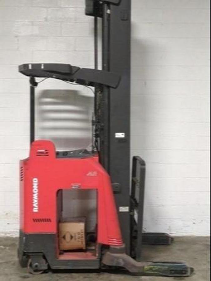 2014 Raymond 750-R45TT CSA reach truck Brampton 4500 lb 321” triple mast side shift wide-stance battery extra freezer-ready export vertical racking