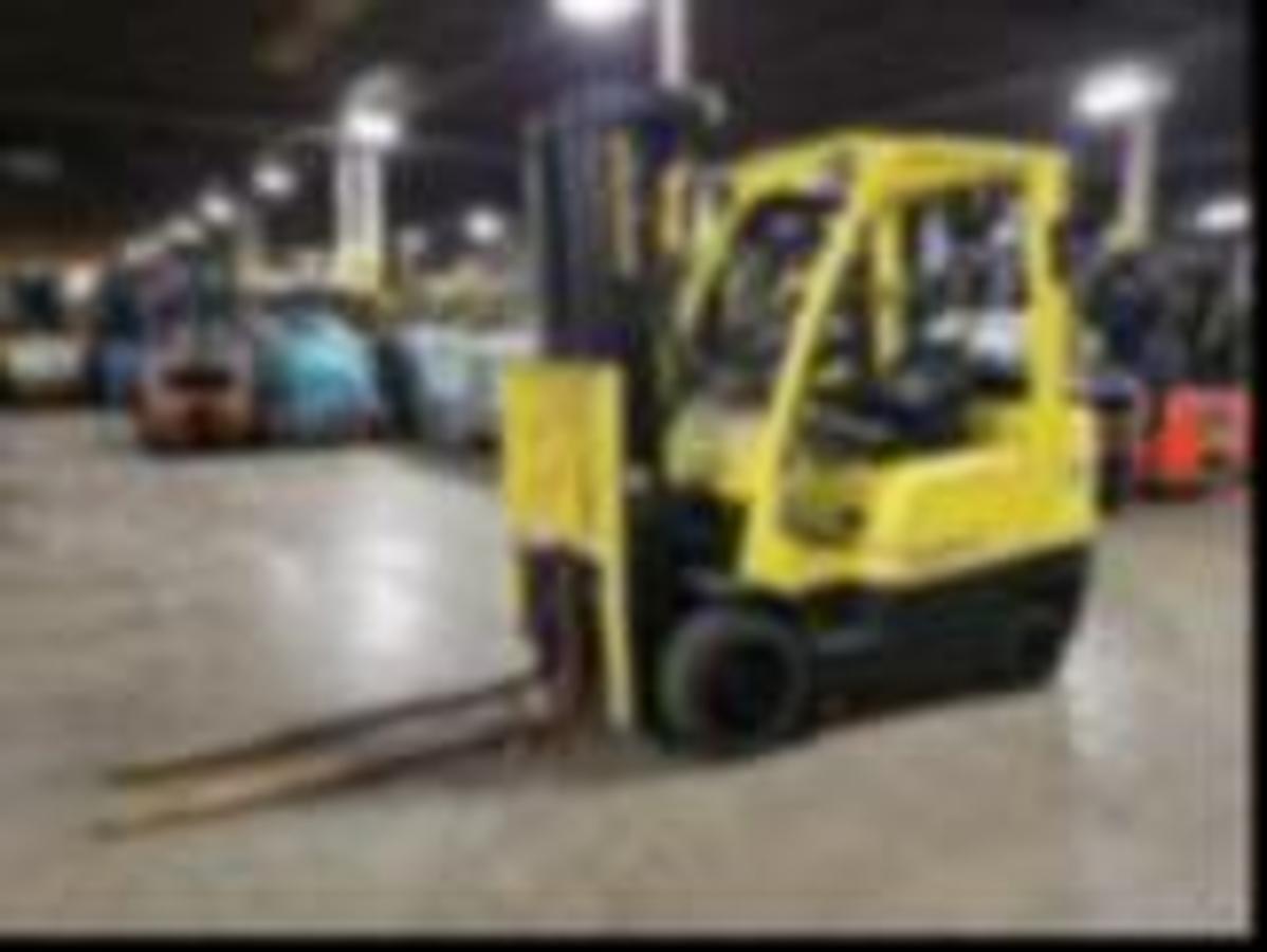 2010 Hyster S60FT CSA propane forklift Brampton 6000 lb 252” quad mast side shift cushion tires clamp-ready UL/EE fire-safe export-certified