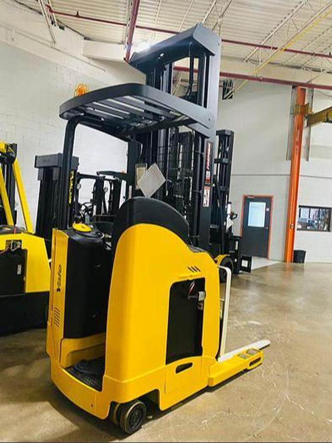 Side view of Budget Yale NR040EANL reach truck, older non‑CSA electric unit.