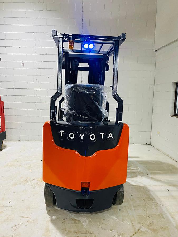 rear view with counterweight and drive thru overhead gaurd