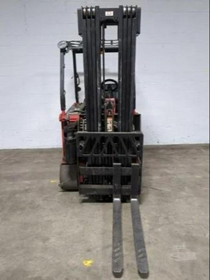Front view of Drexel SLT35AC showing quad mast, carriage assembly, and cushion tires – CSA certified swing mast forklift for narrow aisle use