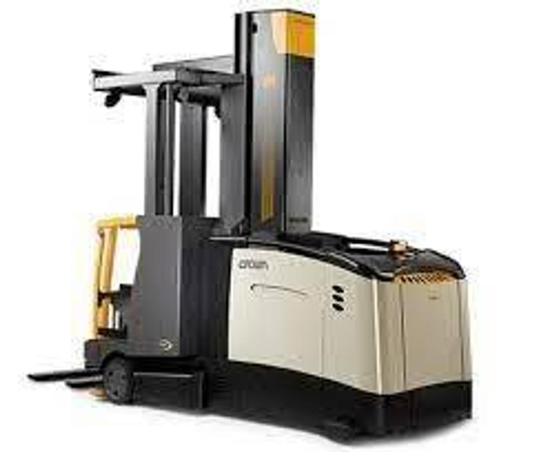 Sold-Crown-TSP7000-33-CSA-Electric-Turret-Forklift-3,300lb-267”-Lift-BramptonON