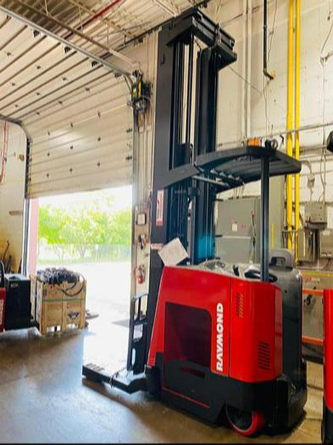 2014 Raymond 750‑DR32TT CSA‑certified deep reach forklift with 330-inch triple mas