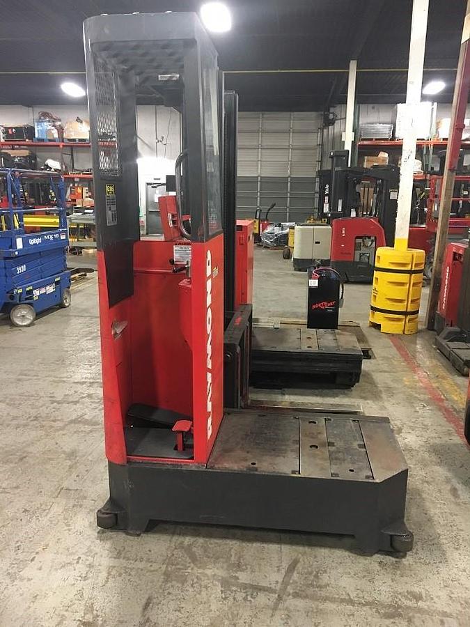 2001 Raymond 71SL60TN electric sideloader with side-mounted mast deployed in Brampton for CSA-compliant long-load warehouse operations