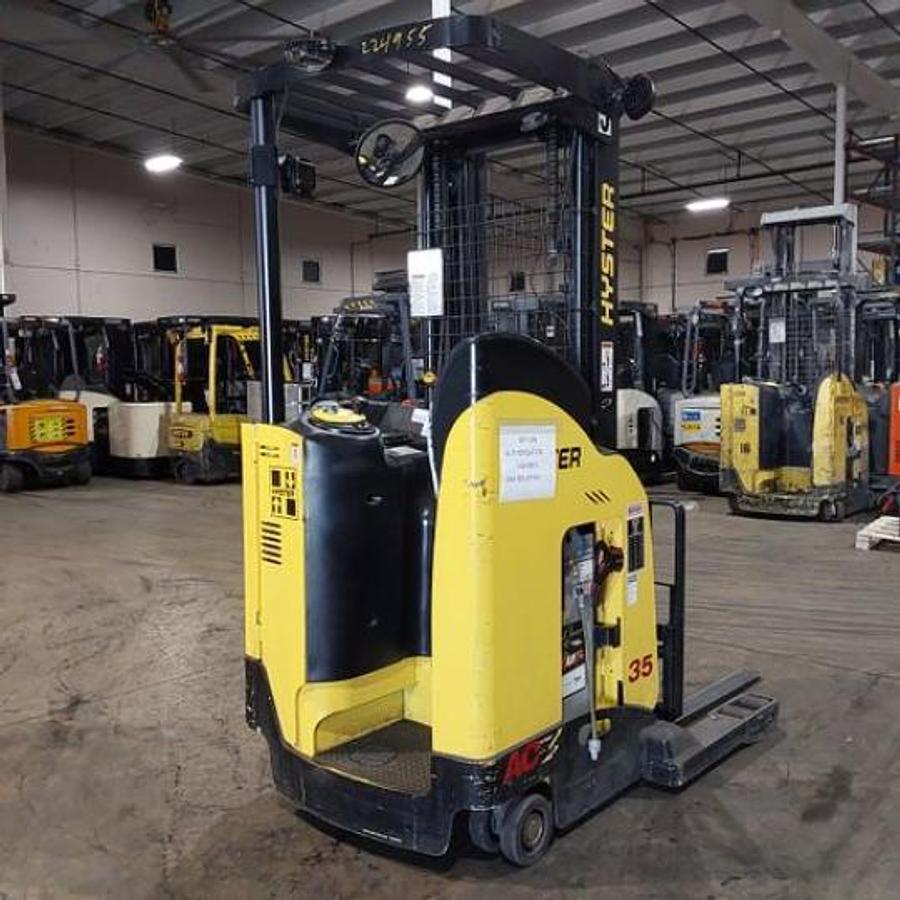 2018 Hyster N35ZR2 single‑reach forklift rear side angle 3,500 lb 212 inch mast 24 volt CSA