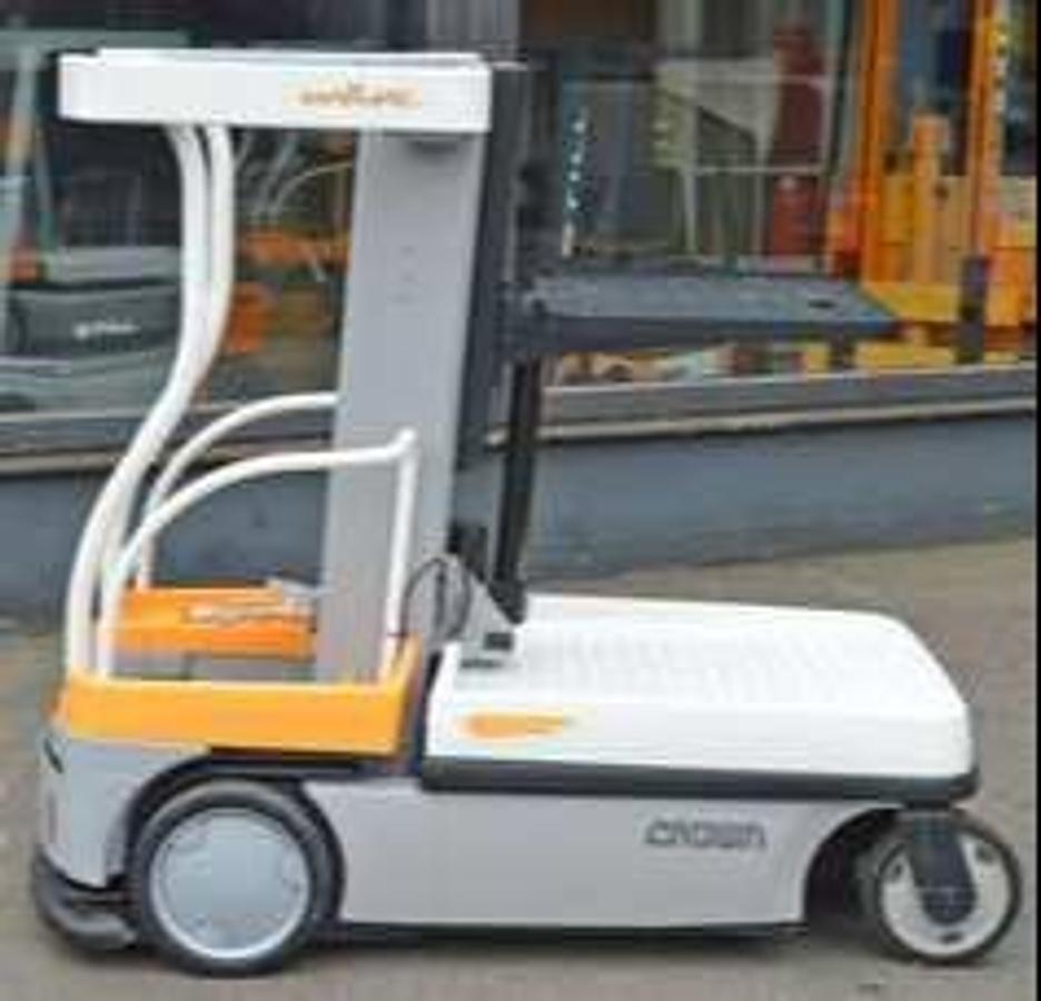 Side view of a fully refurbished 2010 Crown WAV50‑118 work assist vehicle with 118-inch platform height and 2,800 hours, shown in indoor warehouse configuration