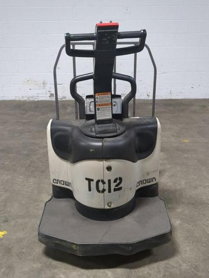 “2012 Crown PE4500‑80 rear view – rider platform, chassis, and drive unit”