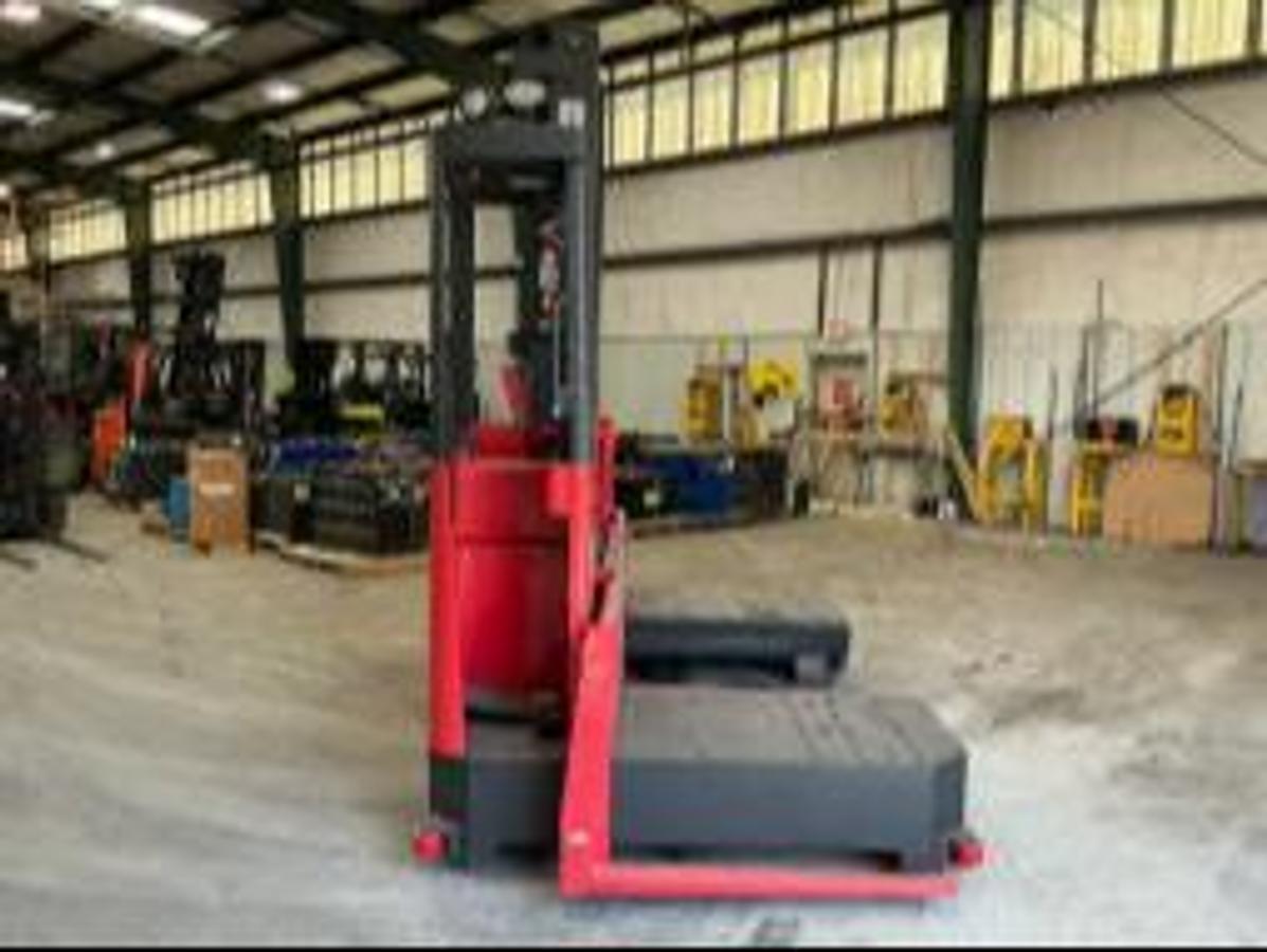 2017 Raymond 930-SL60TN sideloader | 6,000 lb | 193” mast | 48” bed | CSA certified | 48V electric | Long load handler | Brampton ON | Battery extra