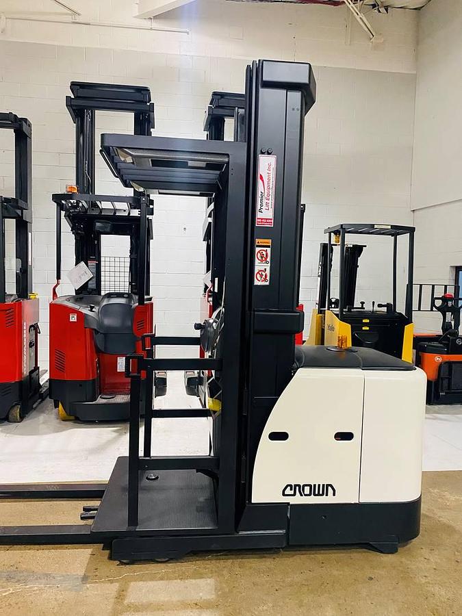 Sold-Crown-SP3220-30-CSA-Electric-Order-Picker-3,000lb-240”-Lift-BramptonON