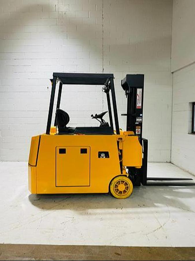 Drexel SLT22 CSA swing mast forklift Brampton 2200 lb 170” triple mast 6 ft aisle battery extra export-certified