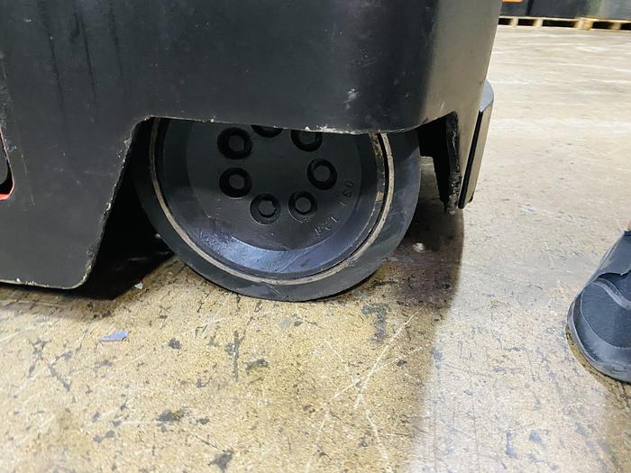 Refurbished 2004 Raymond 740 R45TT