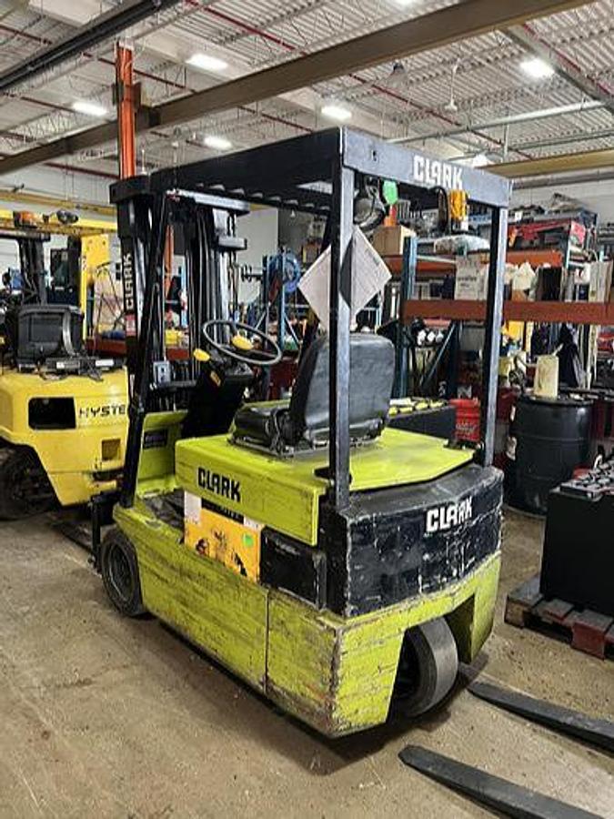 Clark TM20 – rear counterweight side angle – CSA certified – electric forklift – Brampton ON