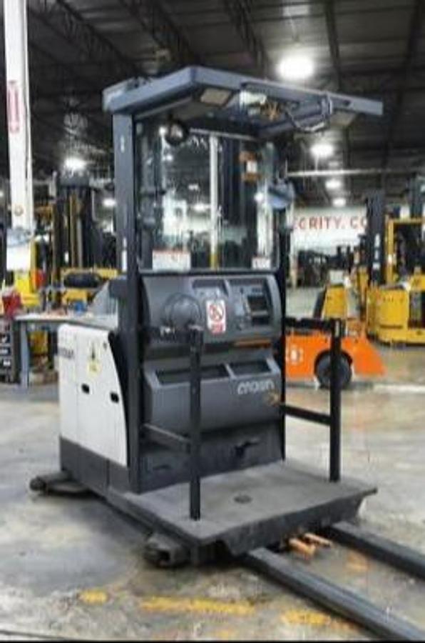 Crown SP3530-30 – front angle view from opposite side – mast rails, forks, and chassis – CSA electric picker – Brampton ON