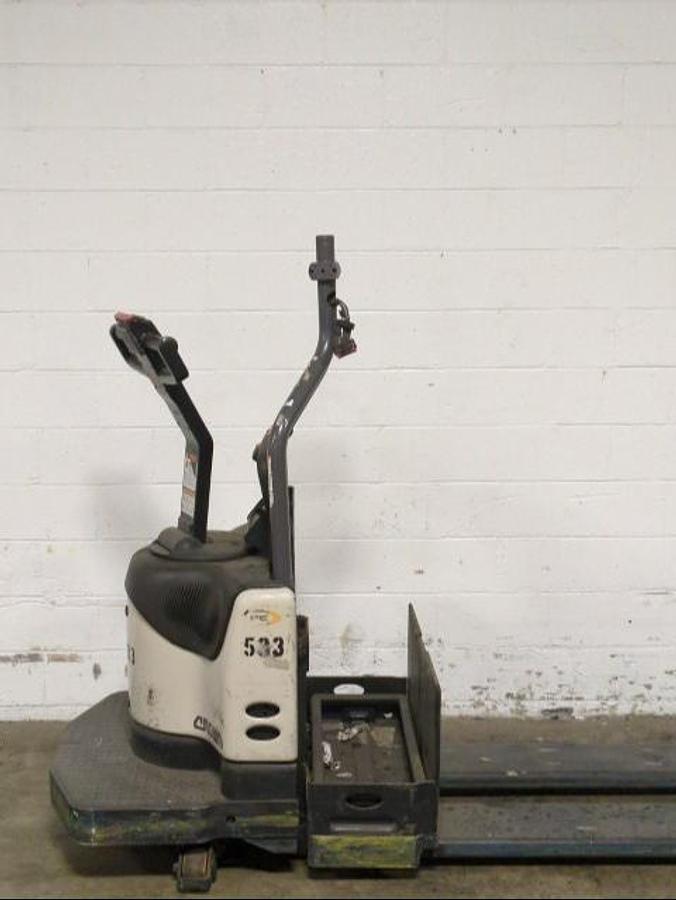 “2016 Crown PE4500‑80 side view – 93-inch forks – 8,000 lb end rider pallet truck”