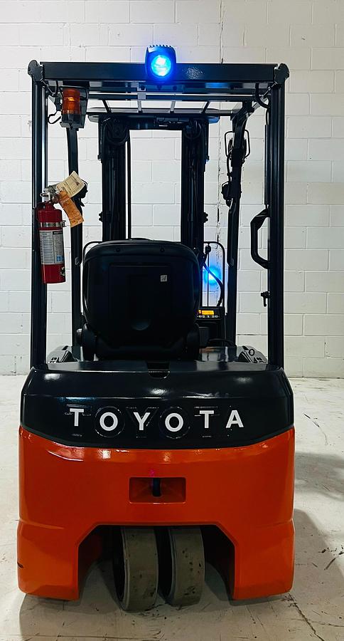 2017 Toyota 8FBE20U 3 wheel electric forklift rear view cushion tire