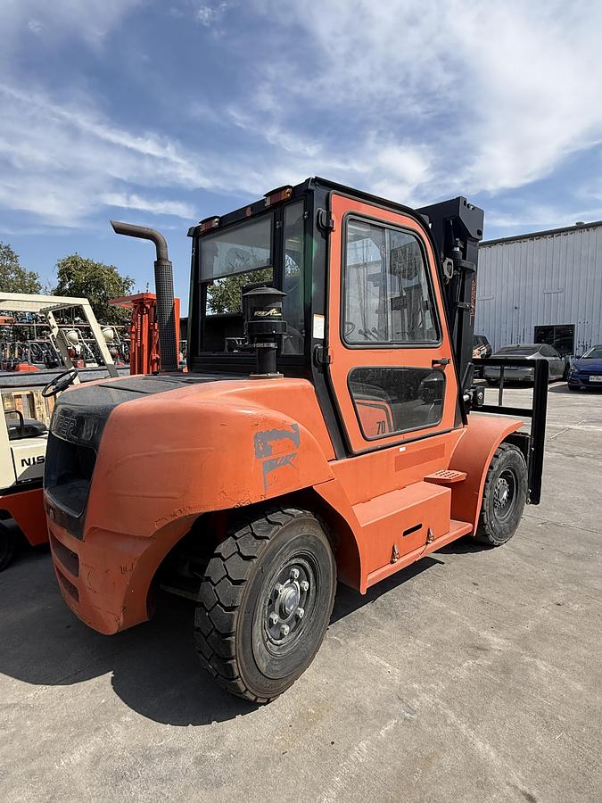 Refurbished 2022 Viper FD70 – CSA‑Certified Diesel Forklift | 15,000 lb Capacity | Full Cab | Brampton ON