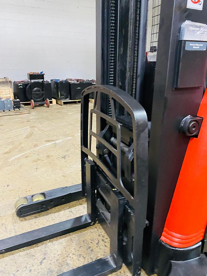 Load backrest, 42"forks tips and side shift