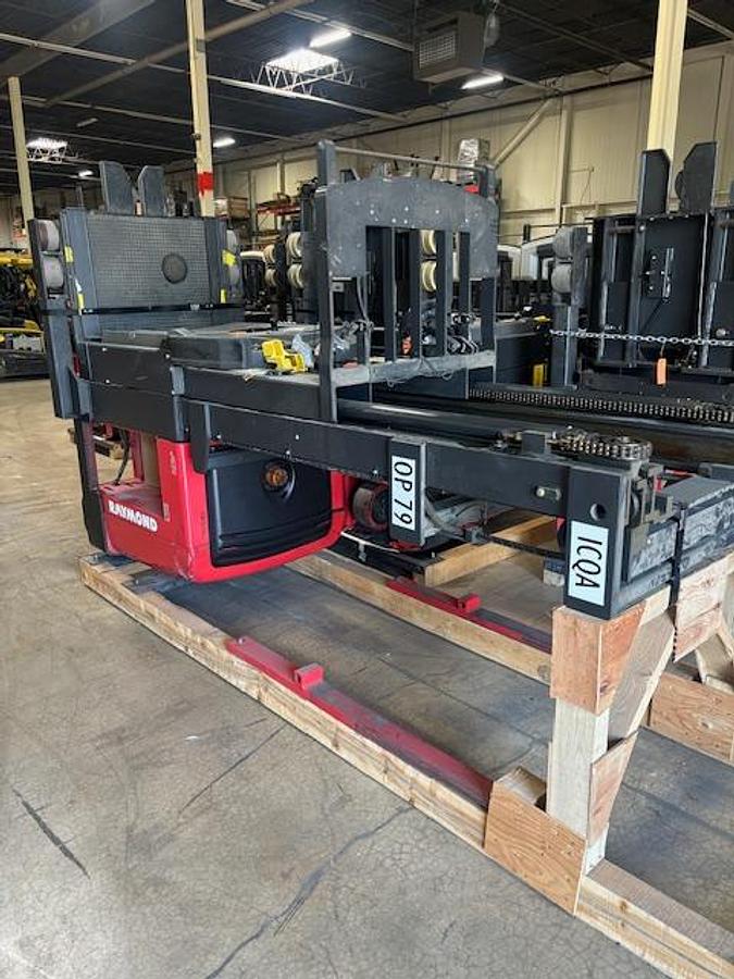 Raymond 540-OPC30TT WG – reverse angle of picker in cradle – rear chassis and mast secured – CSA/MOL certified picker – Brampton ON