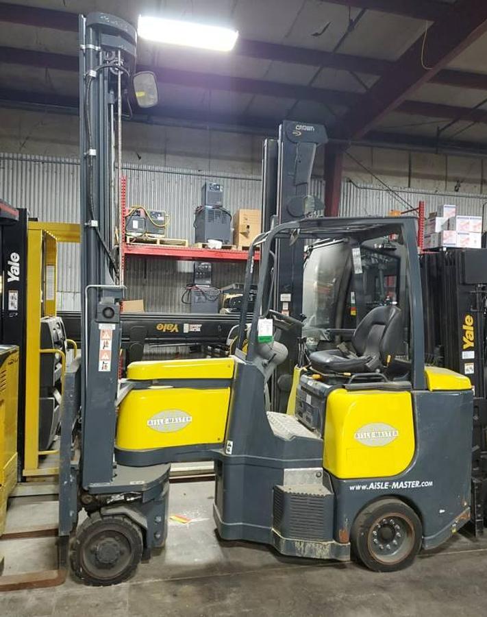 Sold-Aisle-Master-44SHE-CSA-Electric-SwingMast-4,400lb-278”-Lift-BramptonON