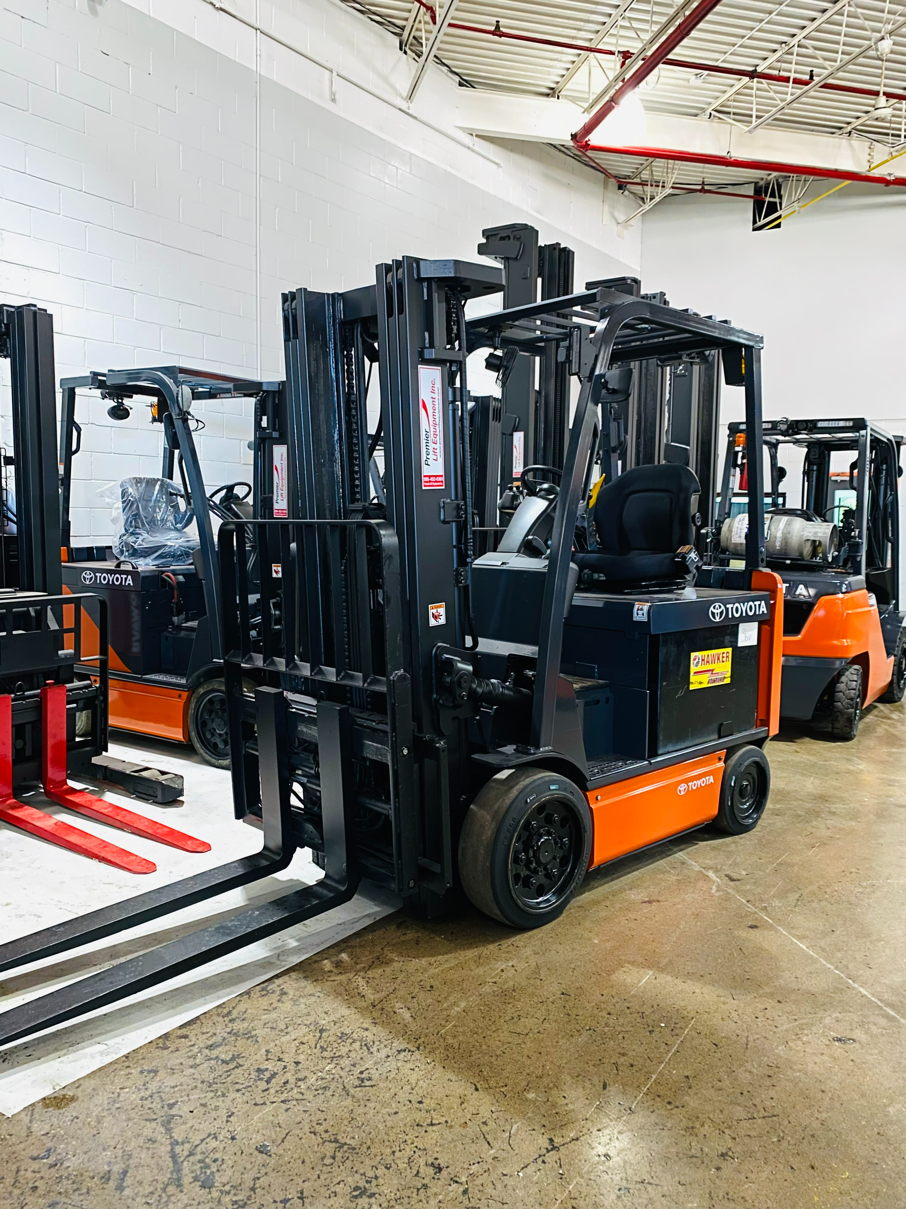 2020 Toyota 8FBCU32 electric forklift — front angle view