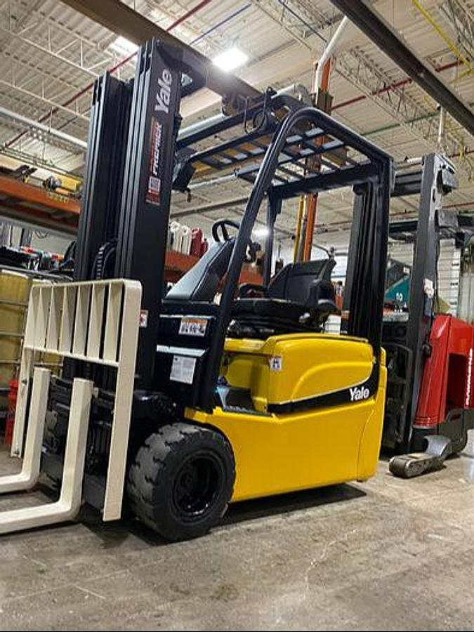 Sold-Yale-ERP040VTN-CSA-Electric-3-Wheel-4,000lb-189”-Lift-PneumaticTires-BramptonON