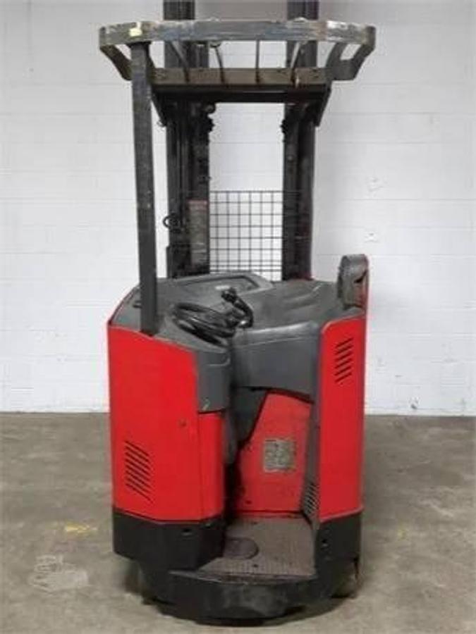 Back view showing counterweight and rear lights