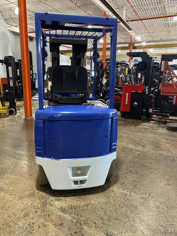 Rear view of Machine and counterweight