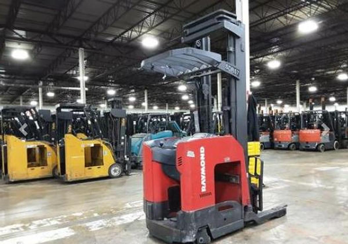 Refurbished 2021 Raymond 750‑DR32TT Deep‑Reach Forklift | 3,200 lb | 120"/264" Triple Mast | Side‑Shift | CSA Certified