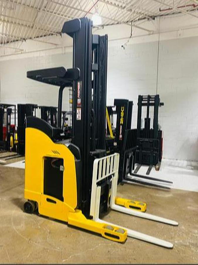 Budget Yale NR040EANL reach truck, older non‑CSA unit, 4,000 lb capacity, 272” mast.