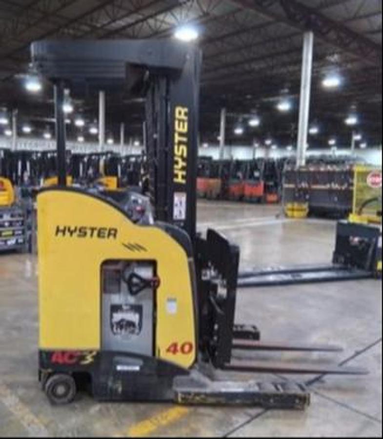 Hyster N40ZR CSA single reach truck Mississauga 4000 lb 227” lift