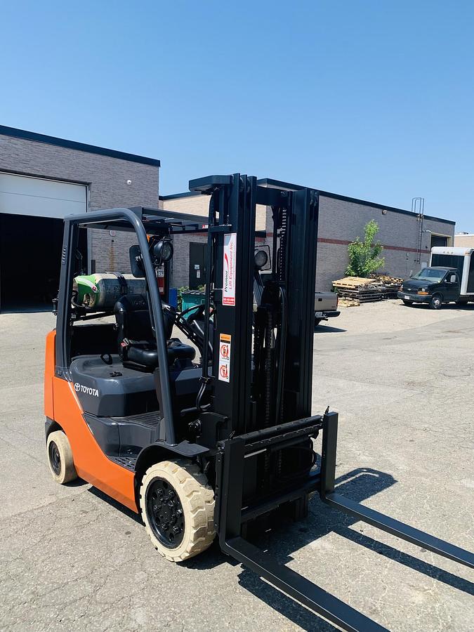 Refurbished Internal Combustion Forklifts (IC Forklifts)