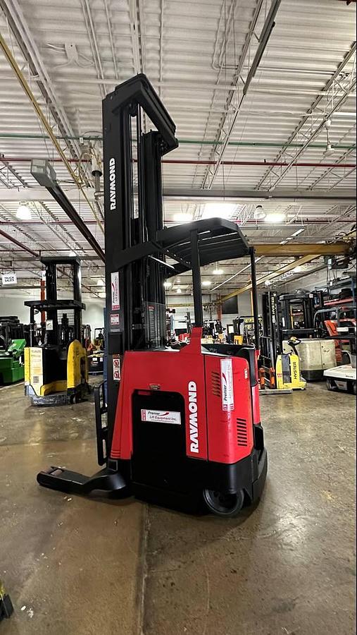2016 Raymond 750-DR32TT CSA deep reach forklift Brampton 3200 lb 315” triple mast pantograph freezer-compatible export-certified