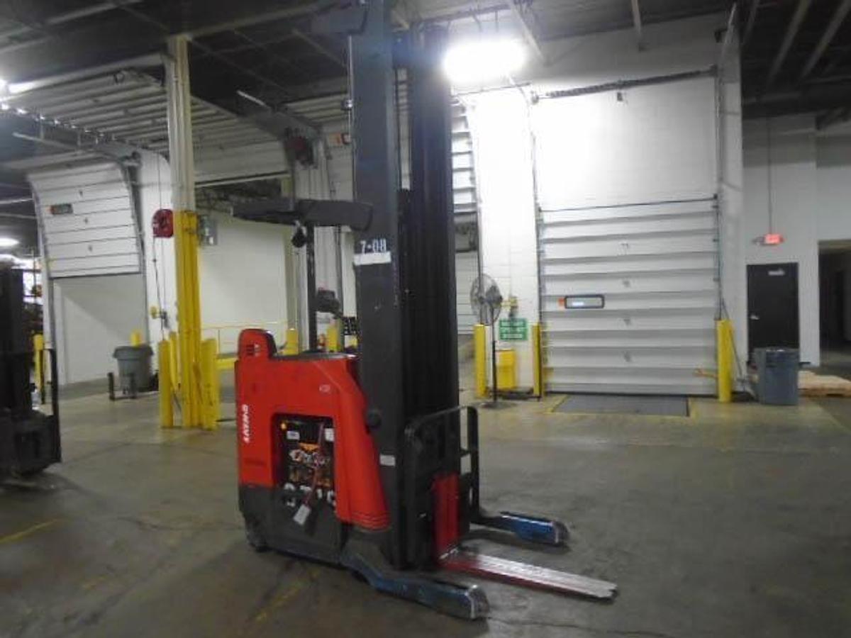 Used SOLD – Raymond 750R45TT Single Reach Truck | CSA Certified | 240” Mast | Brampton Deployment