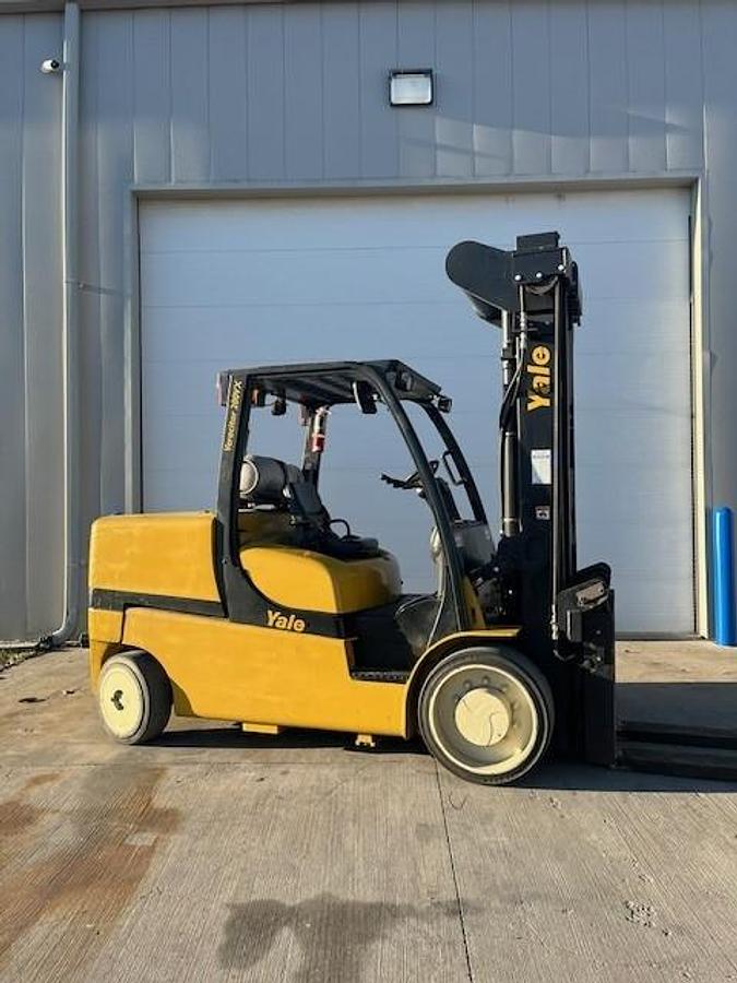 Yale GC155VX – side profile – triple mast, cushion tires, and propane tank mount – CSA propane forklift – Brampton ON